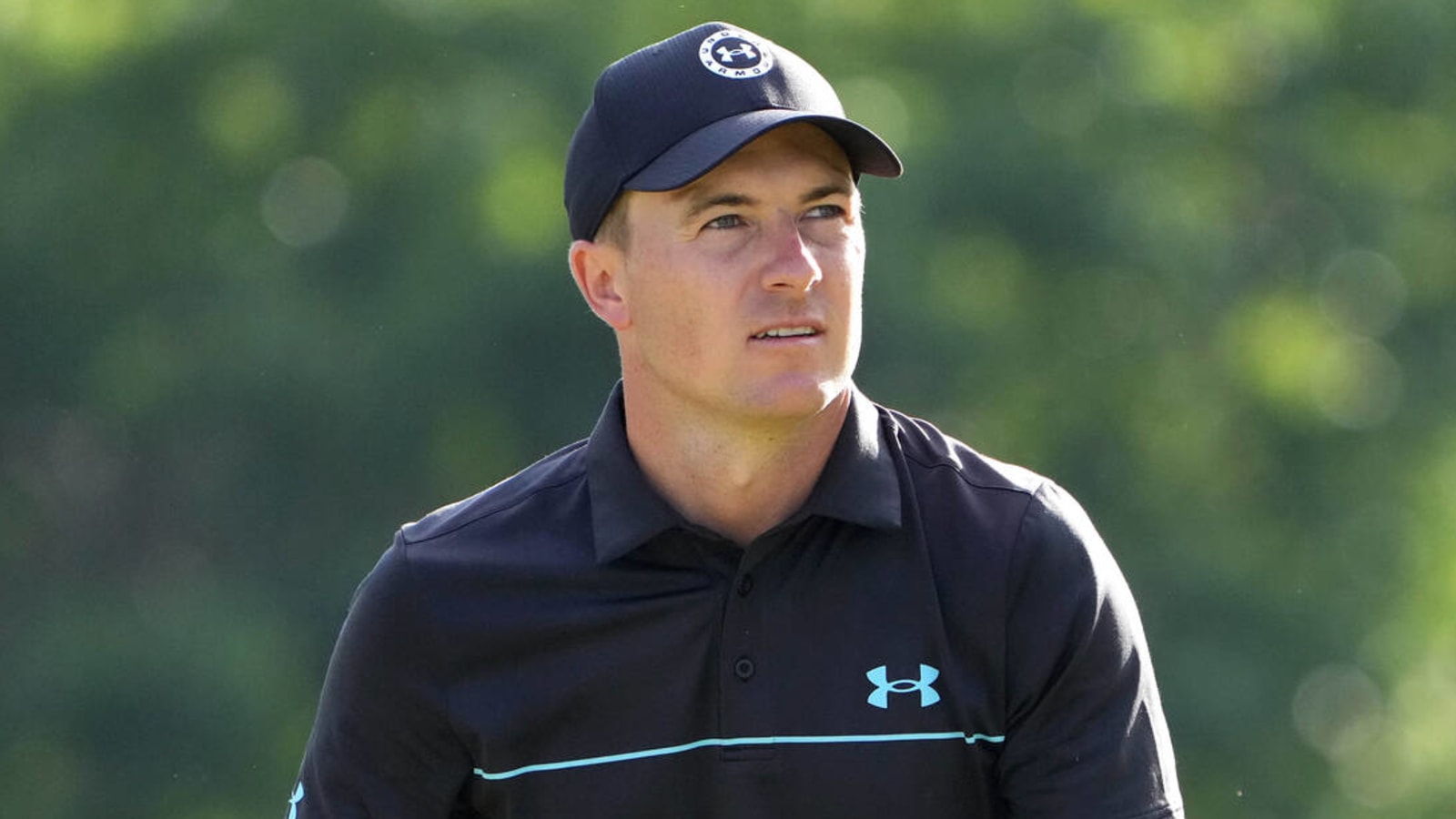Jordan Spieth joined by roaming goats during practice round
