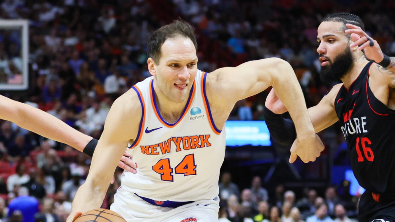 Knicks' Bojan Bogdanovic dealing with wrist injury