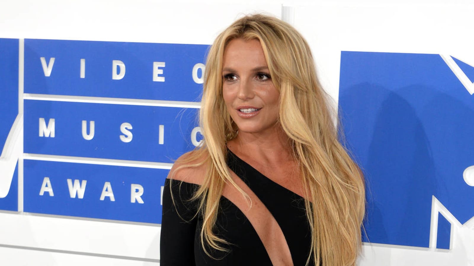 Britney Spears celebrated end of conservatorship with 'first glass of champagne': 'I was on cloud 9'