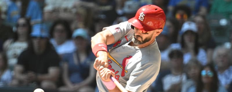 Watch: Matt Carpenter breaks bat in very bizarre fashion