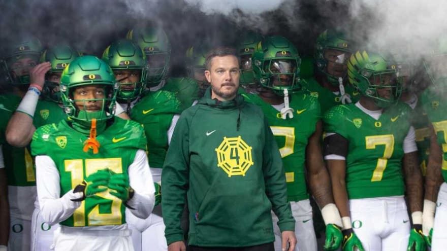 Oregon Ducks and Dan Lanning trying to land commits from top five star players amid huge recruiting weekend