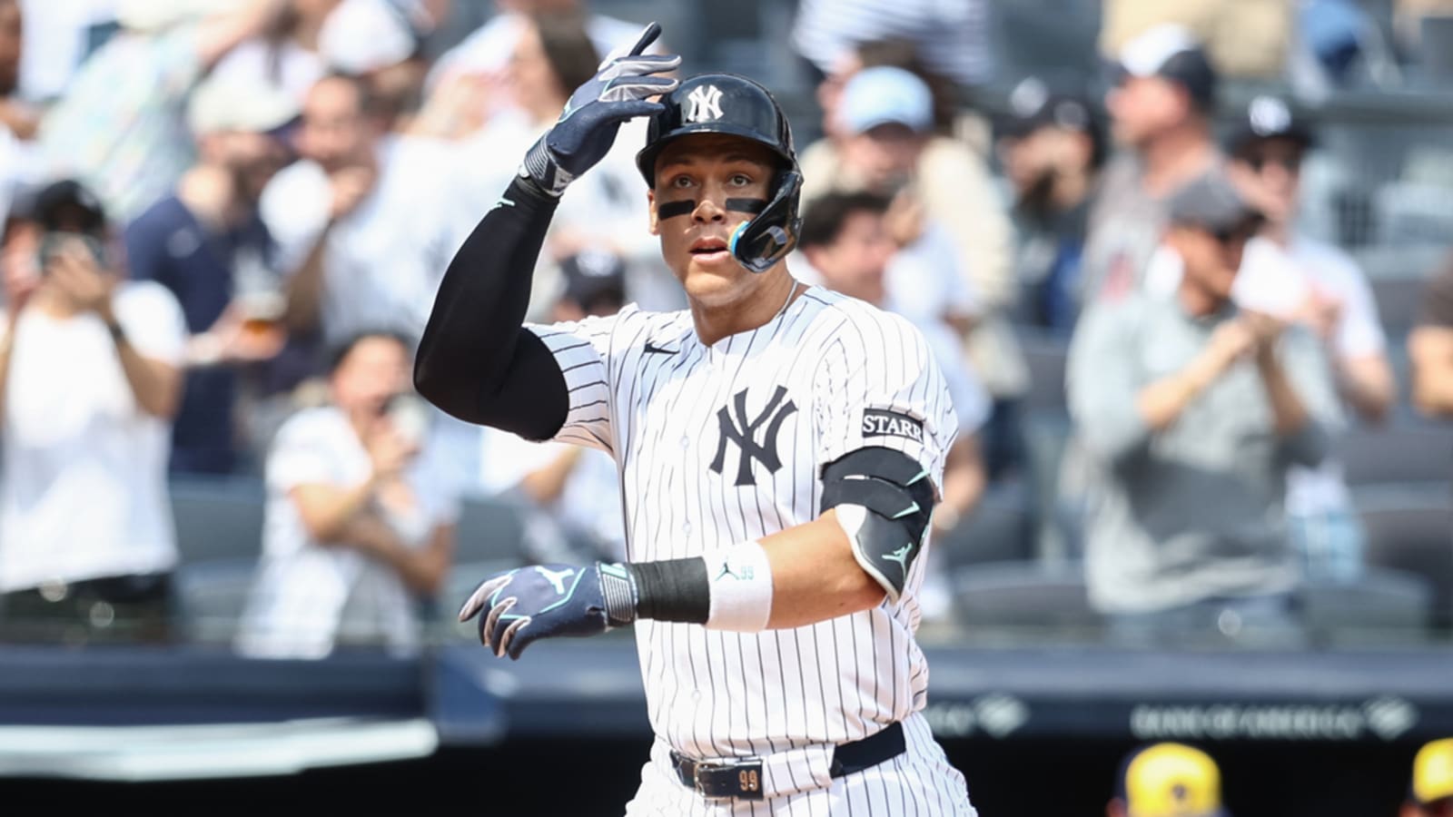 Watch: Yankees OF Aaron Judge blasts three home runs in four innings