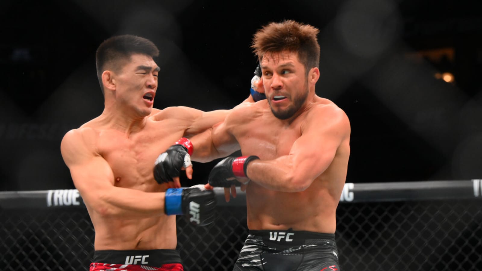 Henry Cejudo&#39;s Unexpected Decision Backfires in Bizarre UFC Fight