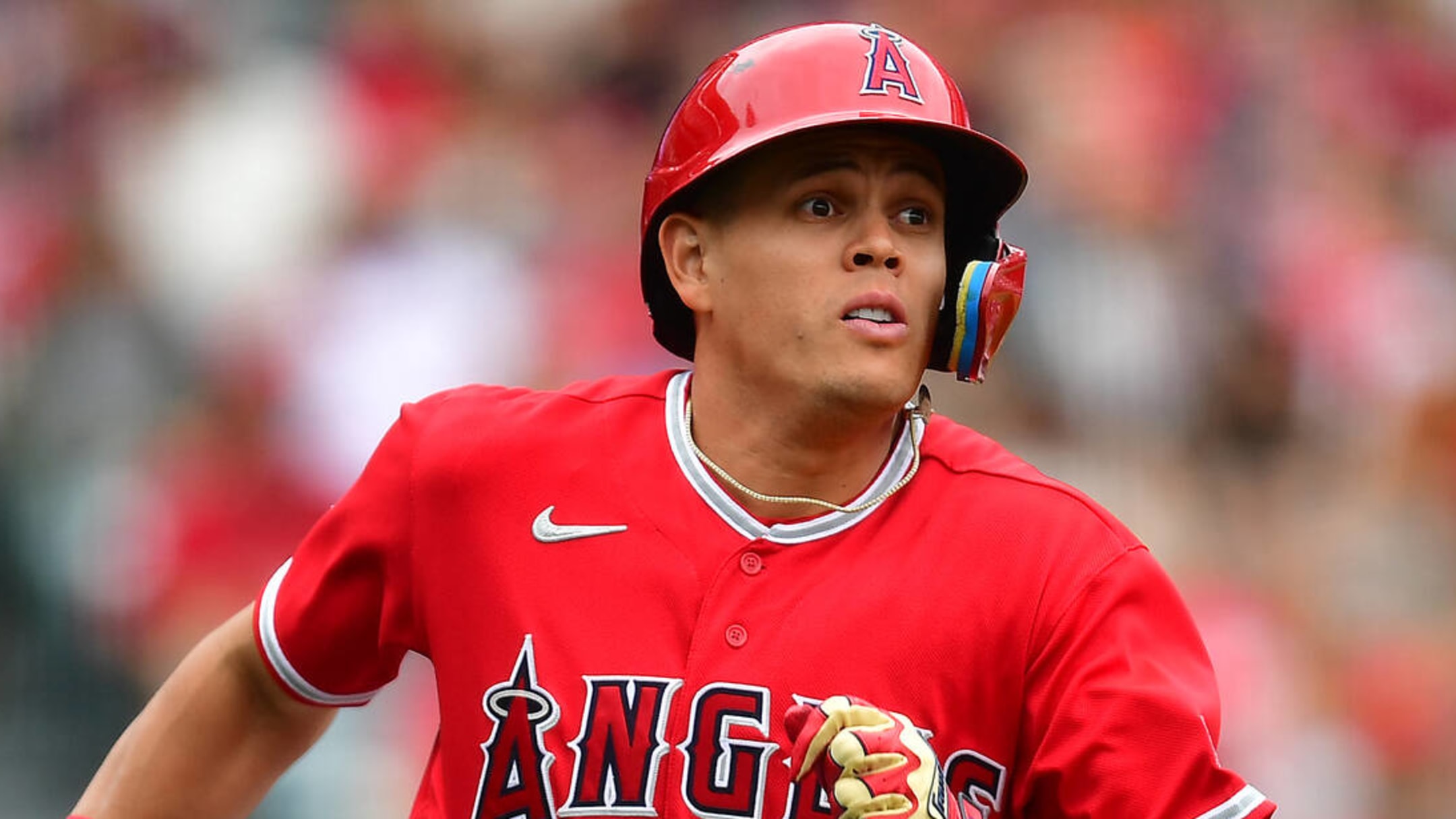 LA Angels acquire Gio Urshela from the Twins