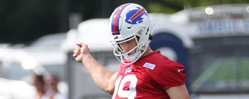 Should Steelers sign Matt Araiza after latest release?