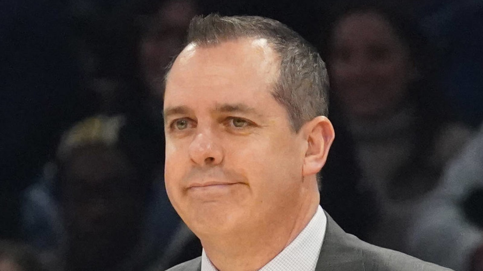 In funny video clip, Frank Vogel messes with Lakers reporters