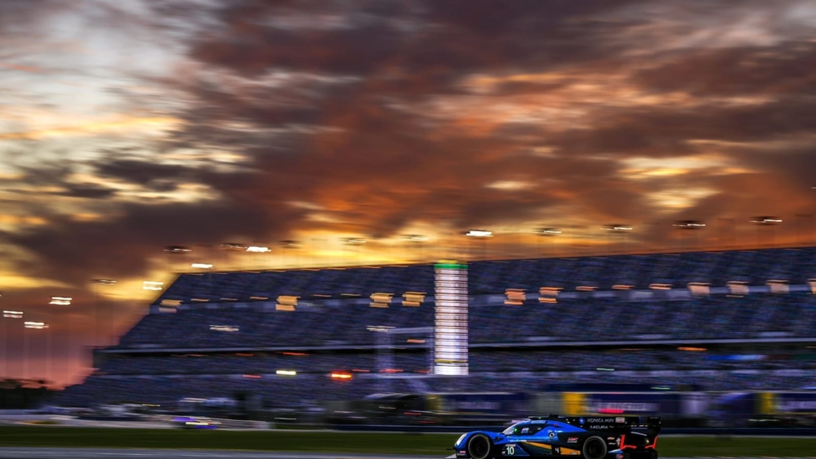 Daytona 500 announces sellout, &#39;26 race date