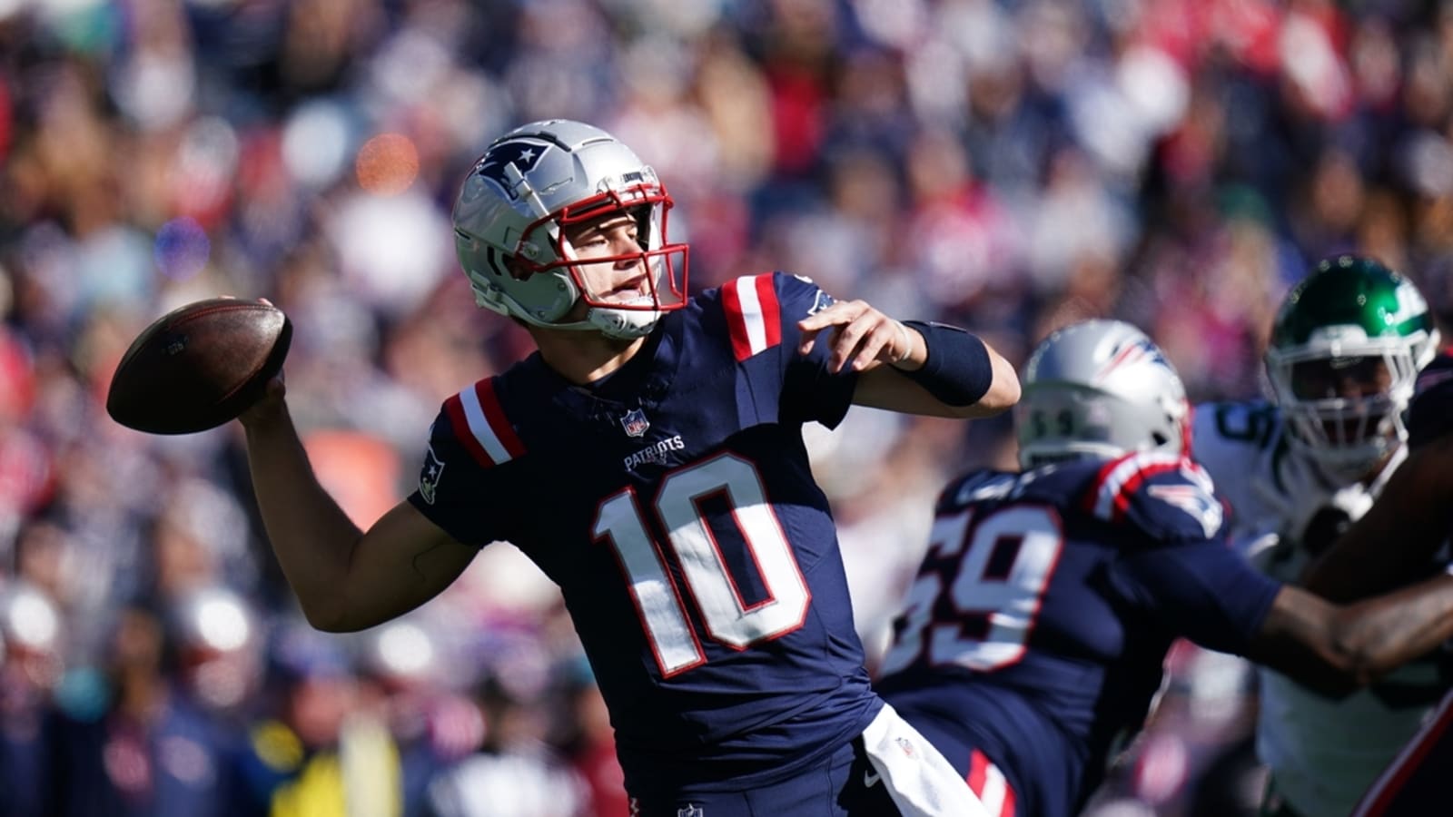 Patriots overcome Jets, concussion to QB Drake Maye