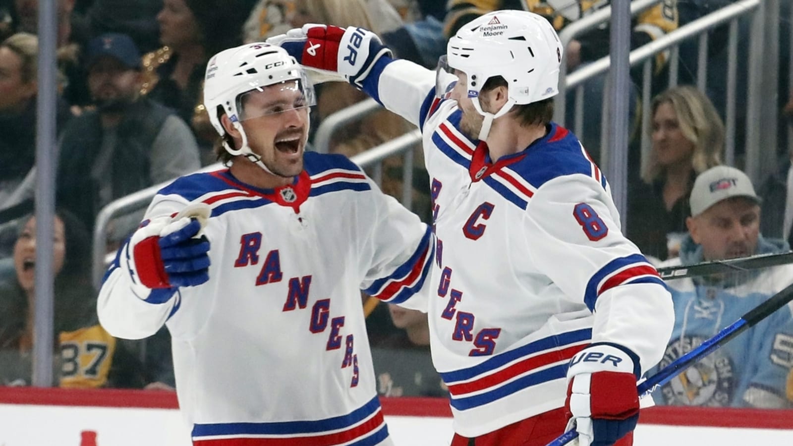 Igor Shesterkin, Rangers shut down Penguins in opener