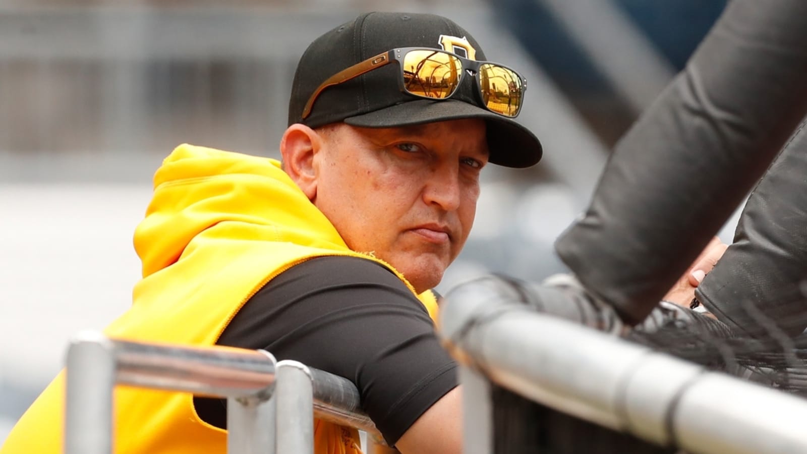 Last-place Pirates fire batting, bullpen coaches
