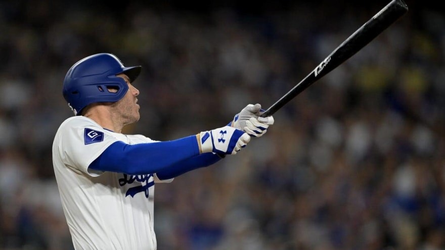 Freddie Freeman&#39;s grand slam powers Dodgers past Diamondbacks