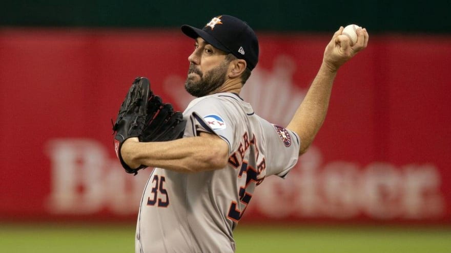 Six-run inning helps Astros topple A&#39;s again