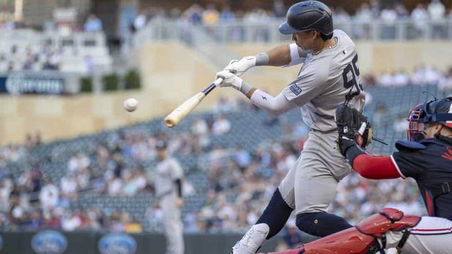 Giancarlo Stanton homers to help Yankees top Twins