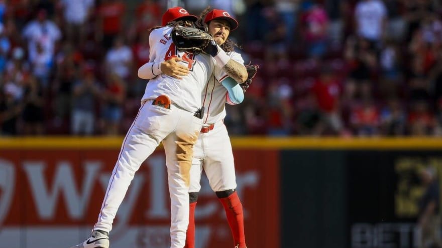 Reds take on Cardinals in search of 5th straight win