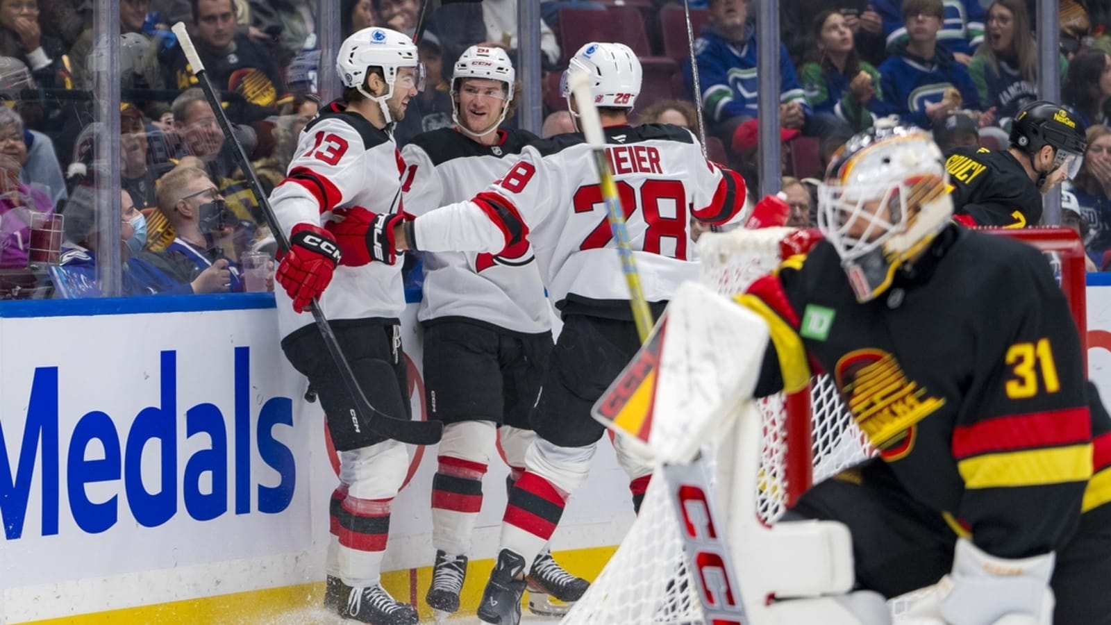 Jacob Markstrom, Devils shut out Canucks