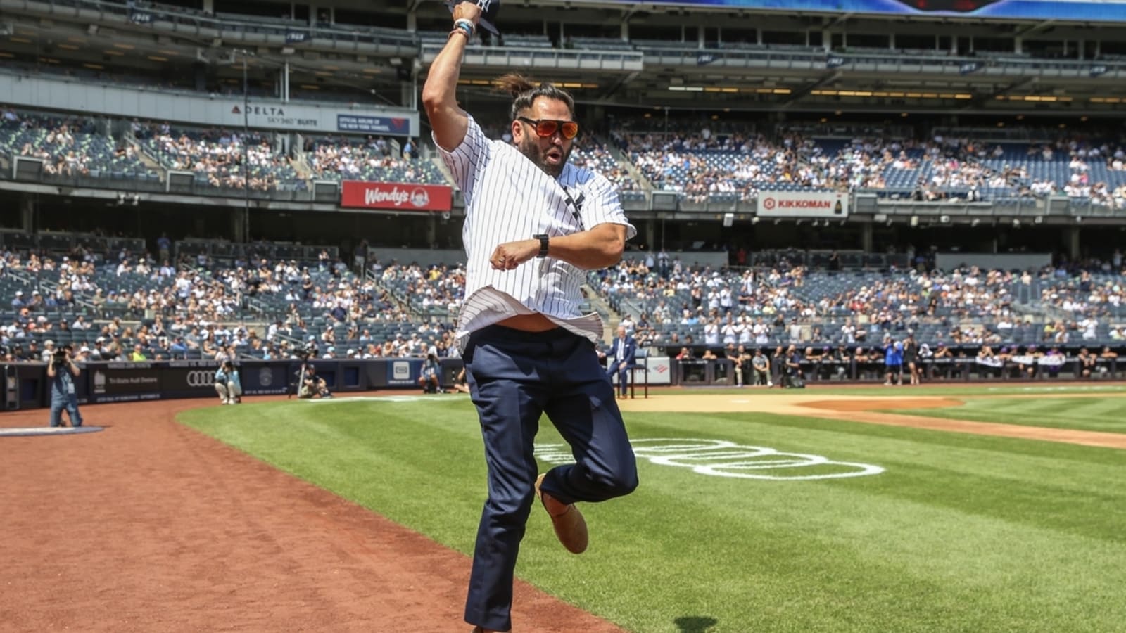 Yankees trim facial hair policy, permit &#39;well-groomed beards&#39;
