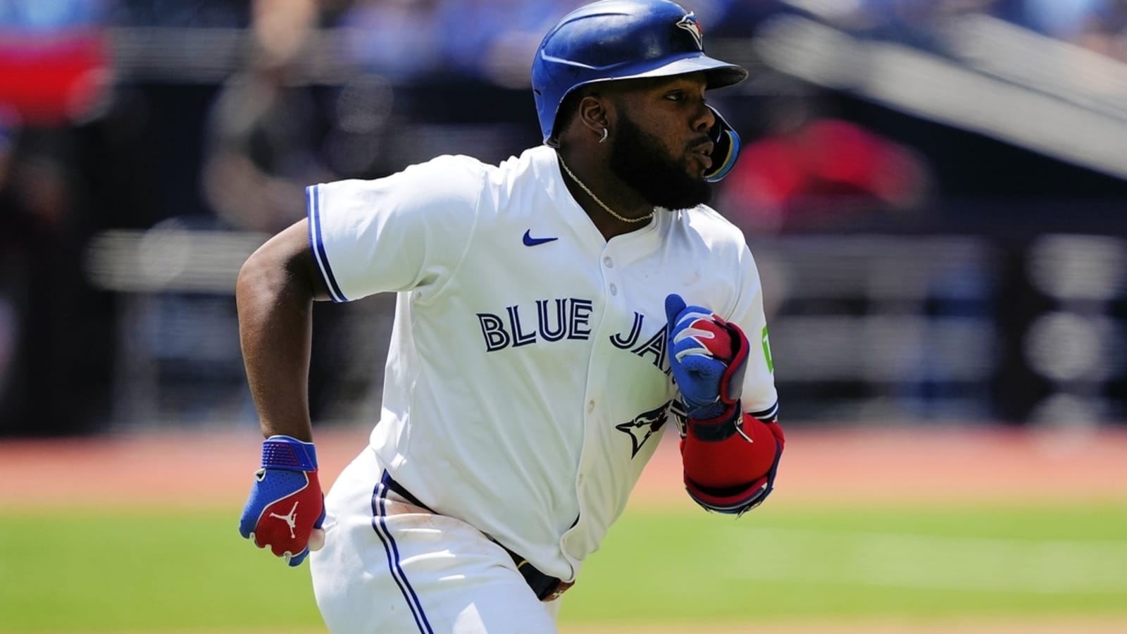Daulton Varsho propels Blue Jays over Rangers