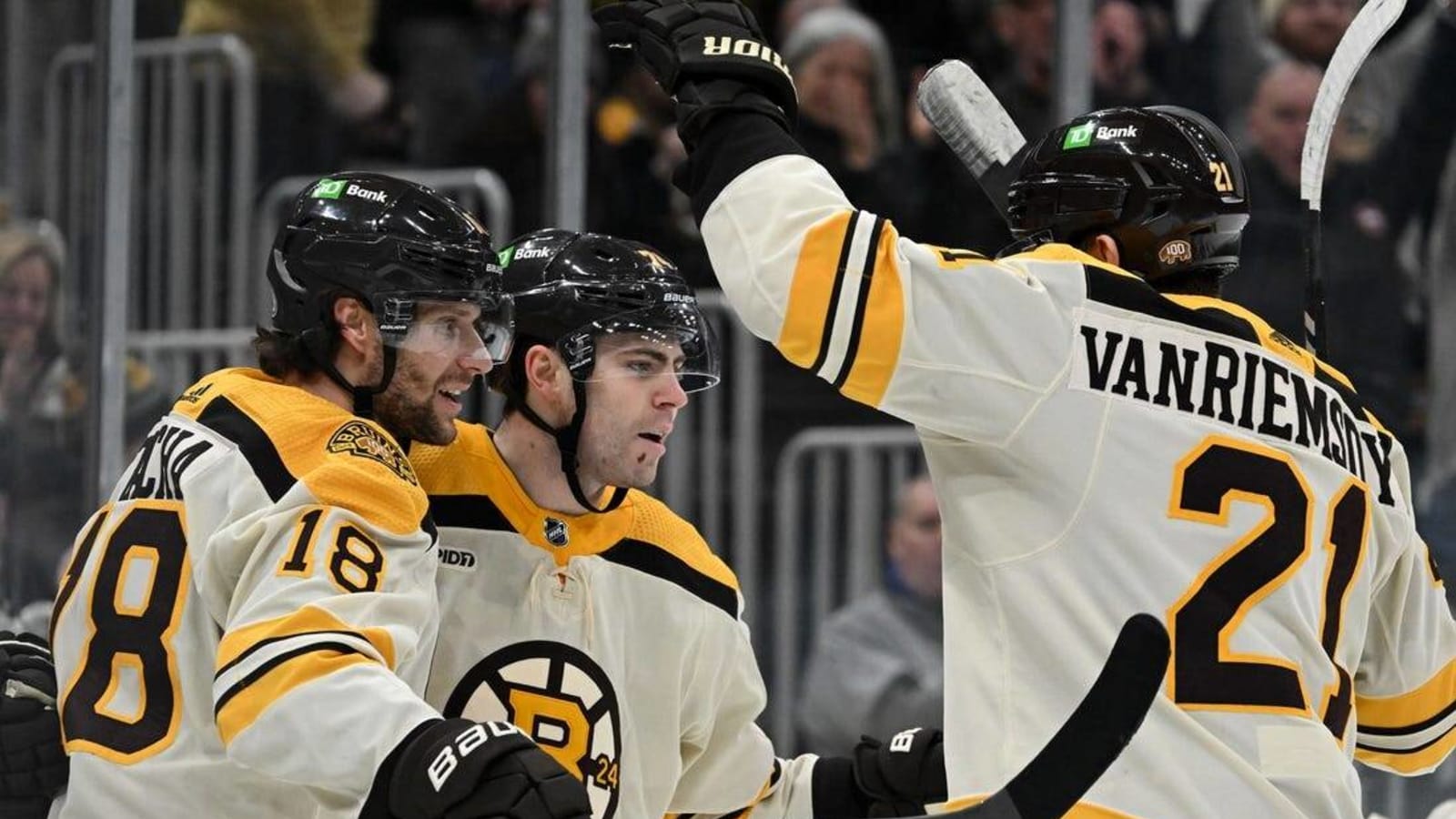 Bruins hang 9 goals on Habs in easy victory