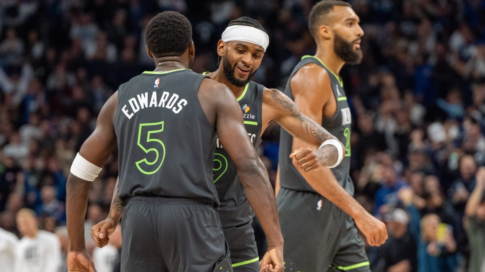 Defense on display as Timberwolves tangle with Spurs