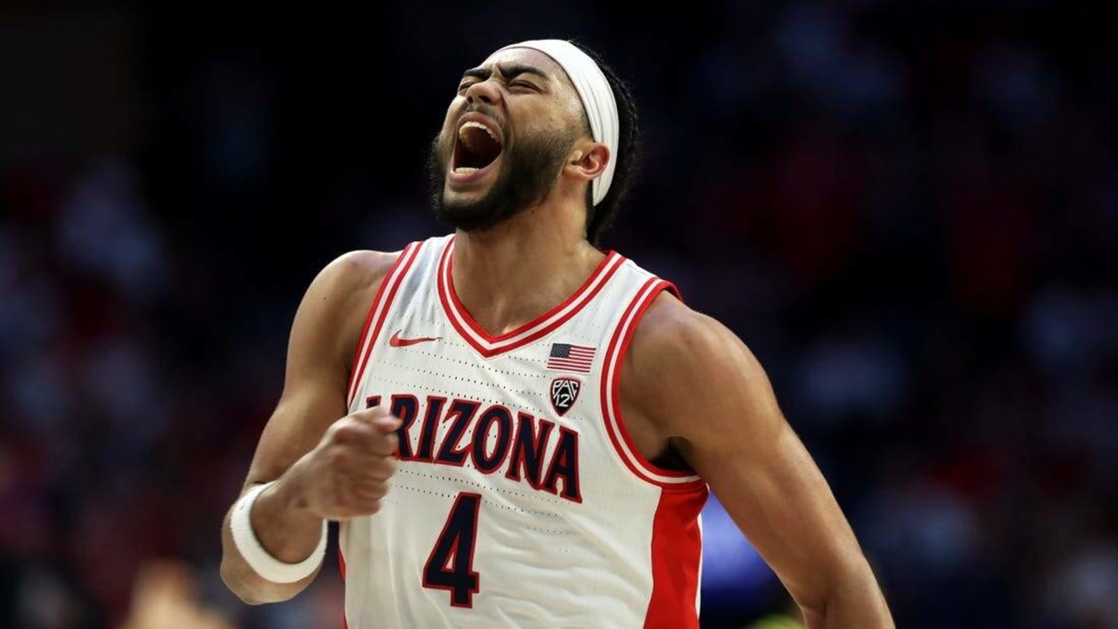 No. 6 Arizona overwhelms Oregon