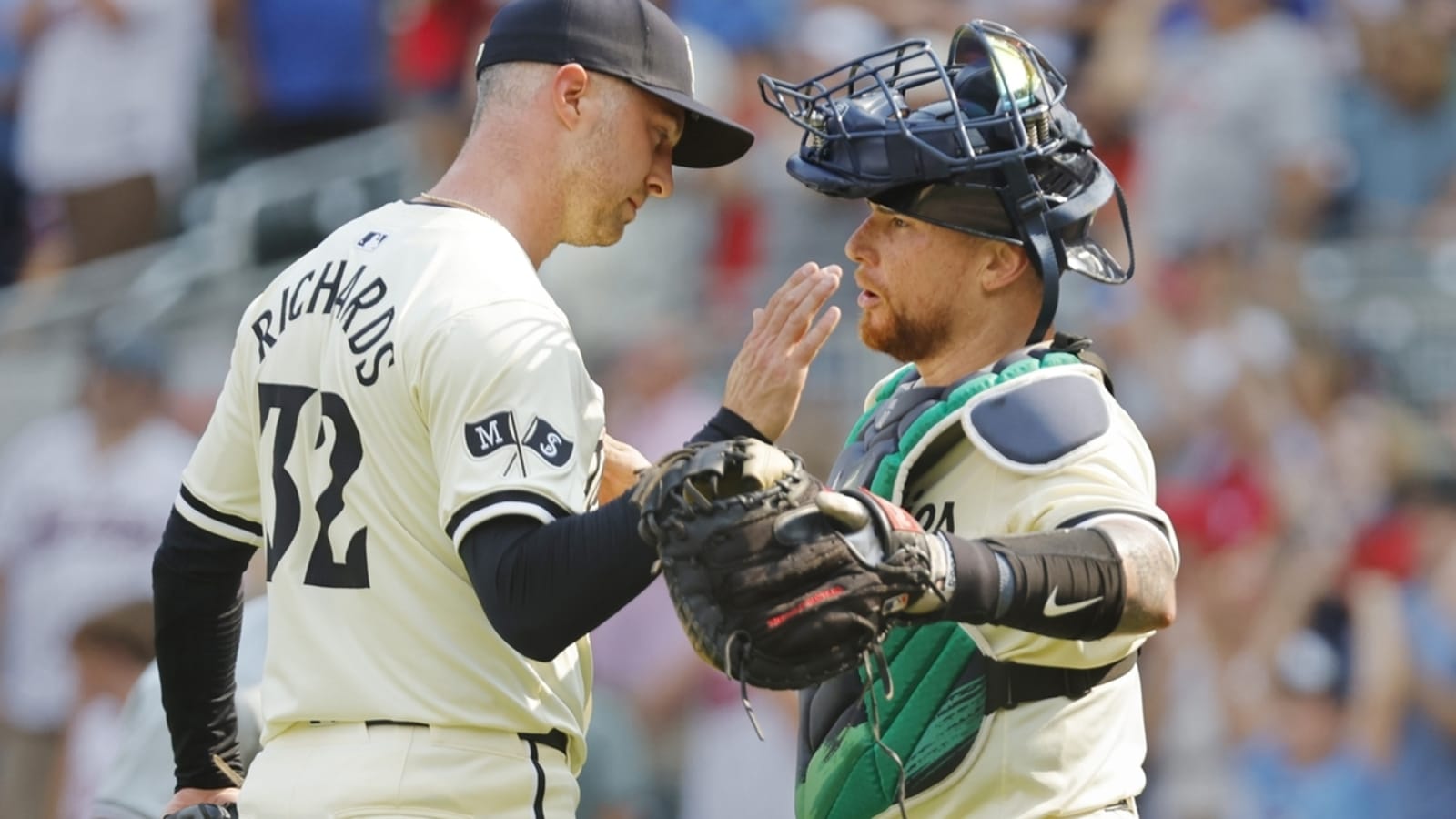 With offense clicking, Twins open series vs. Cubs