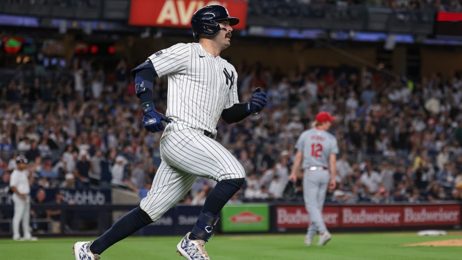 Austin Wells homers twice as Yankees down Cardinals