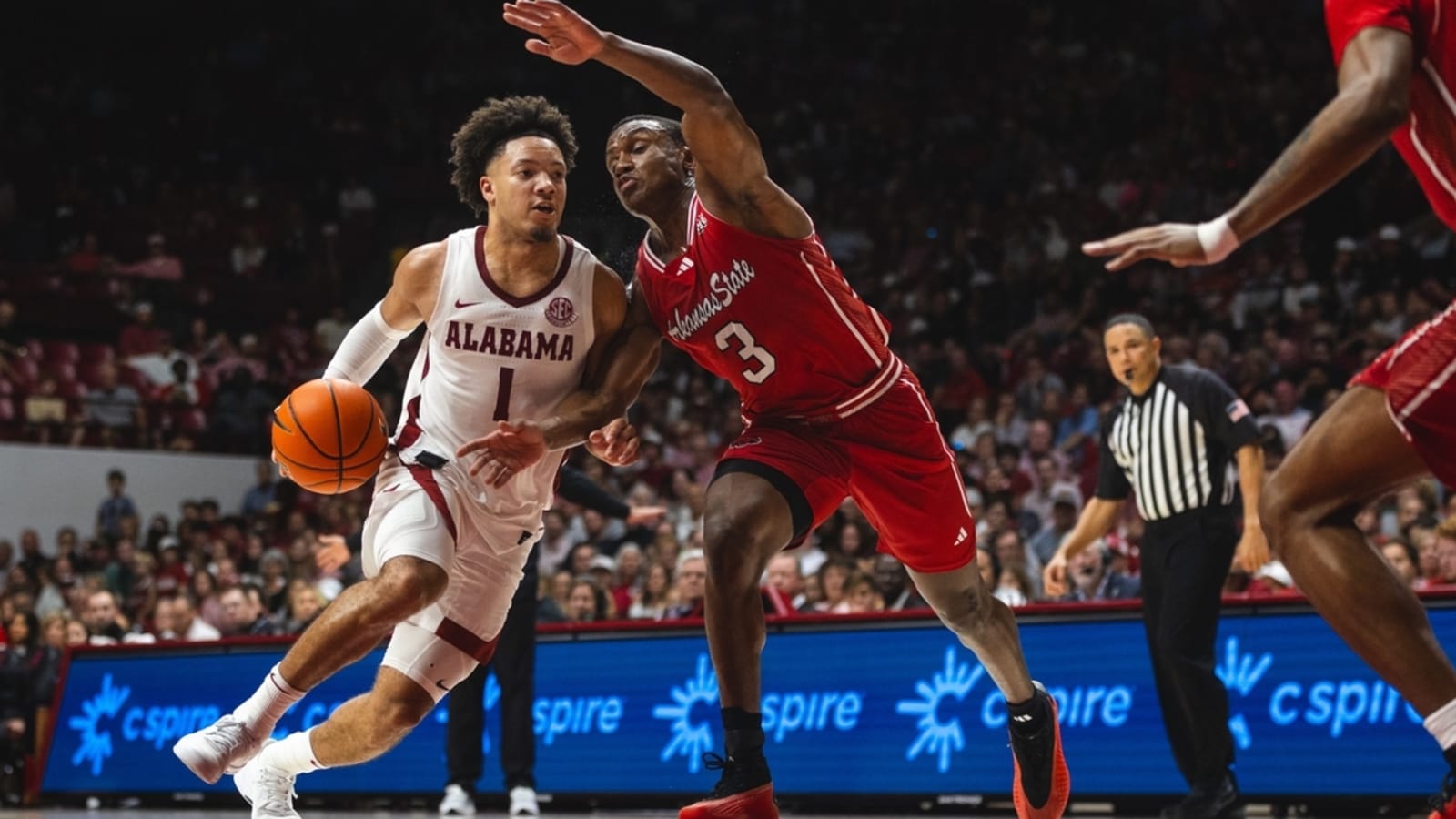 Mark Sears helps No. 2 Alabama hold off upset-minded Arkansas State