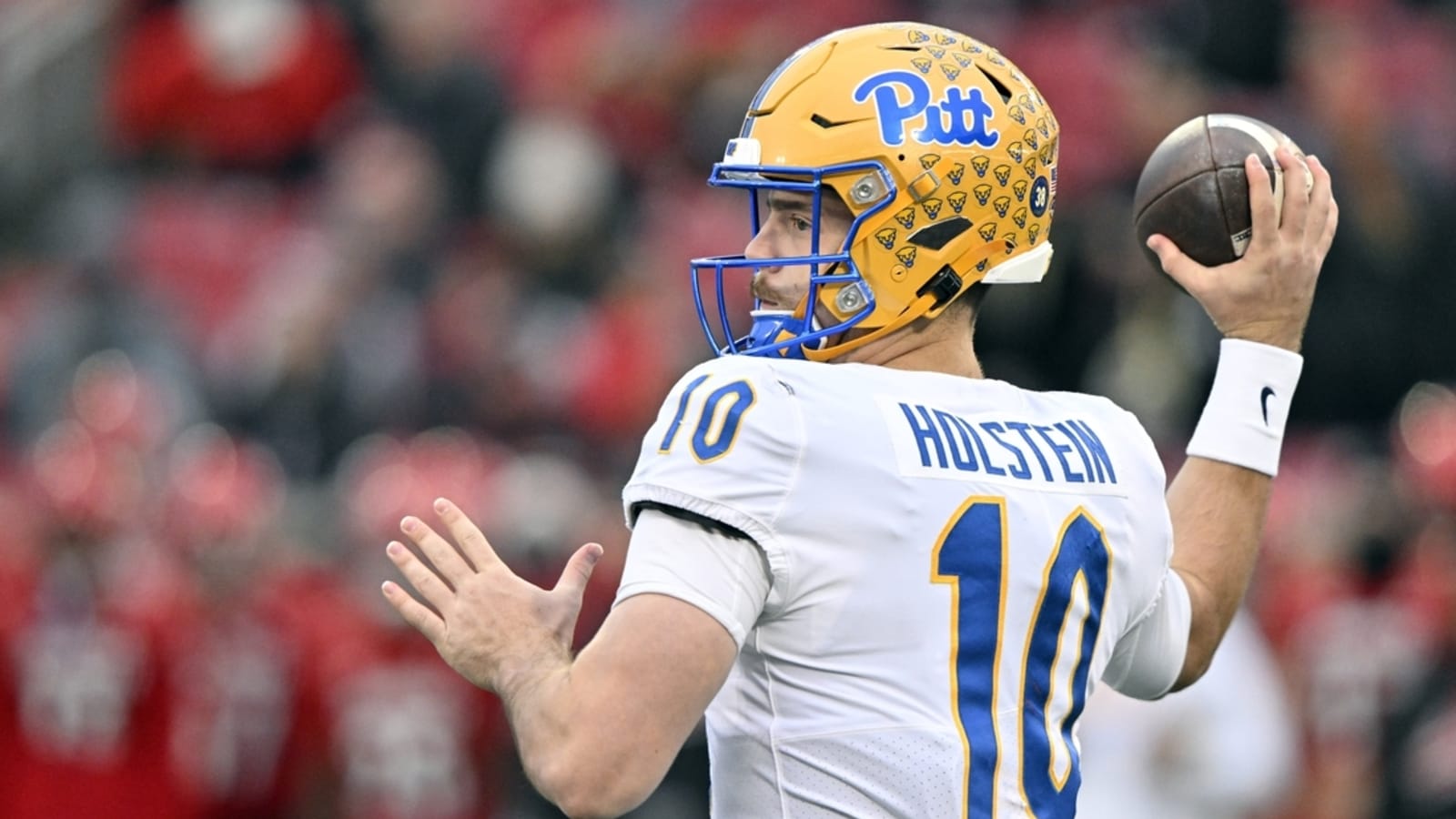 Pitt QB Eli Holstein carted off with leg injury