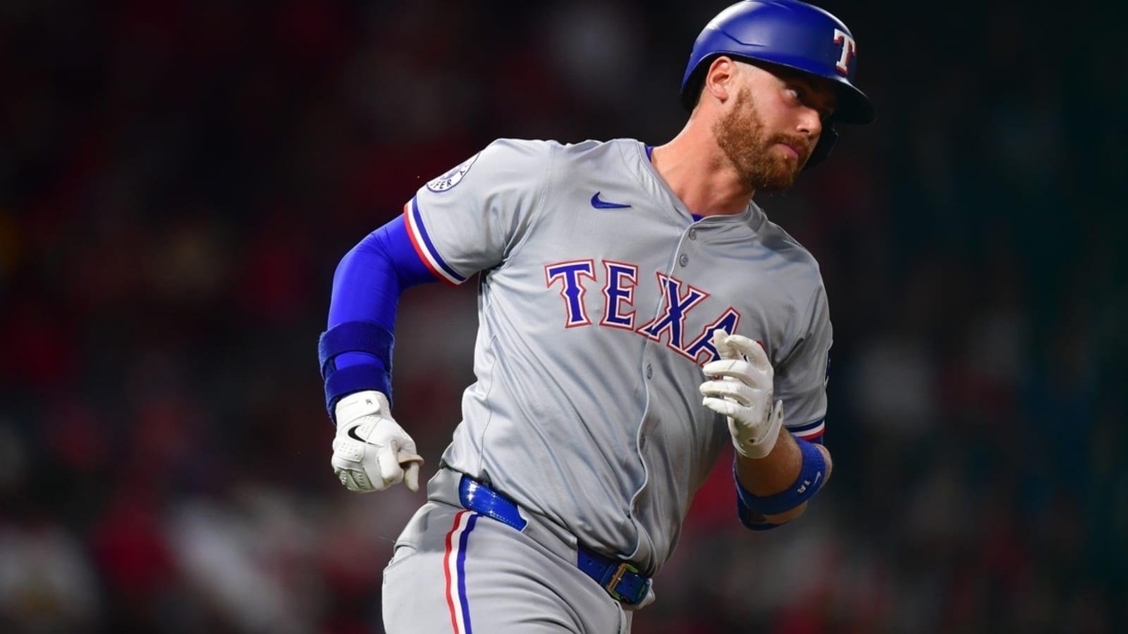 Carson Kelly&#39;s three-hit night guides Rangers past Angels