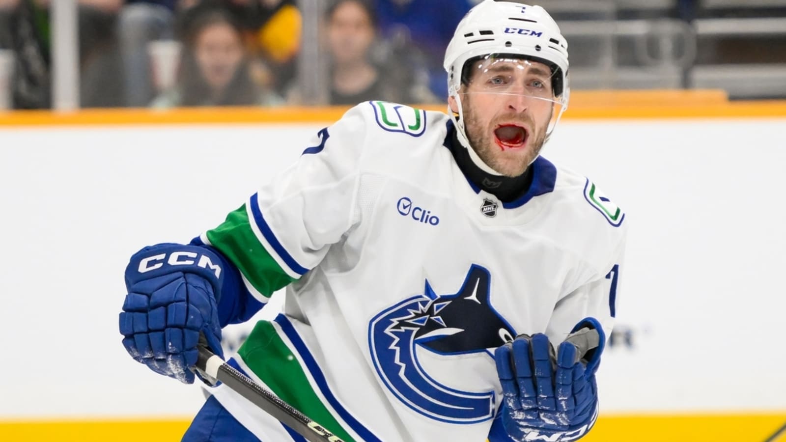 Reports: Canucks send Carson Soucy to Rangers for 3rd-round pick