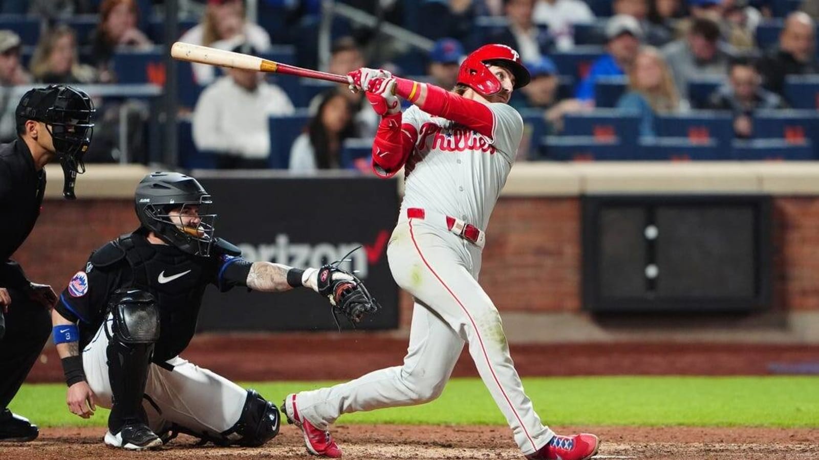 Banged-up Phillies chase another win over Mets