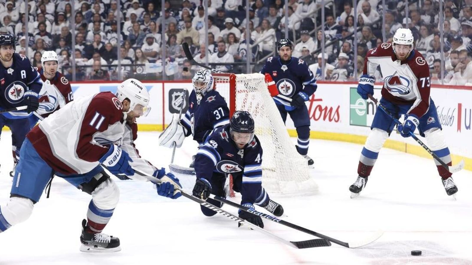 Mikko Rantanen scores twice as Avs finish Jets in Game 5