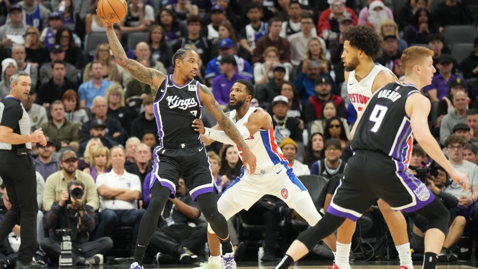 Jaden Ivey&#39;s four-point play sends Pistons past Kings