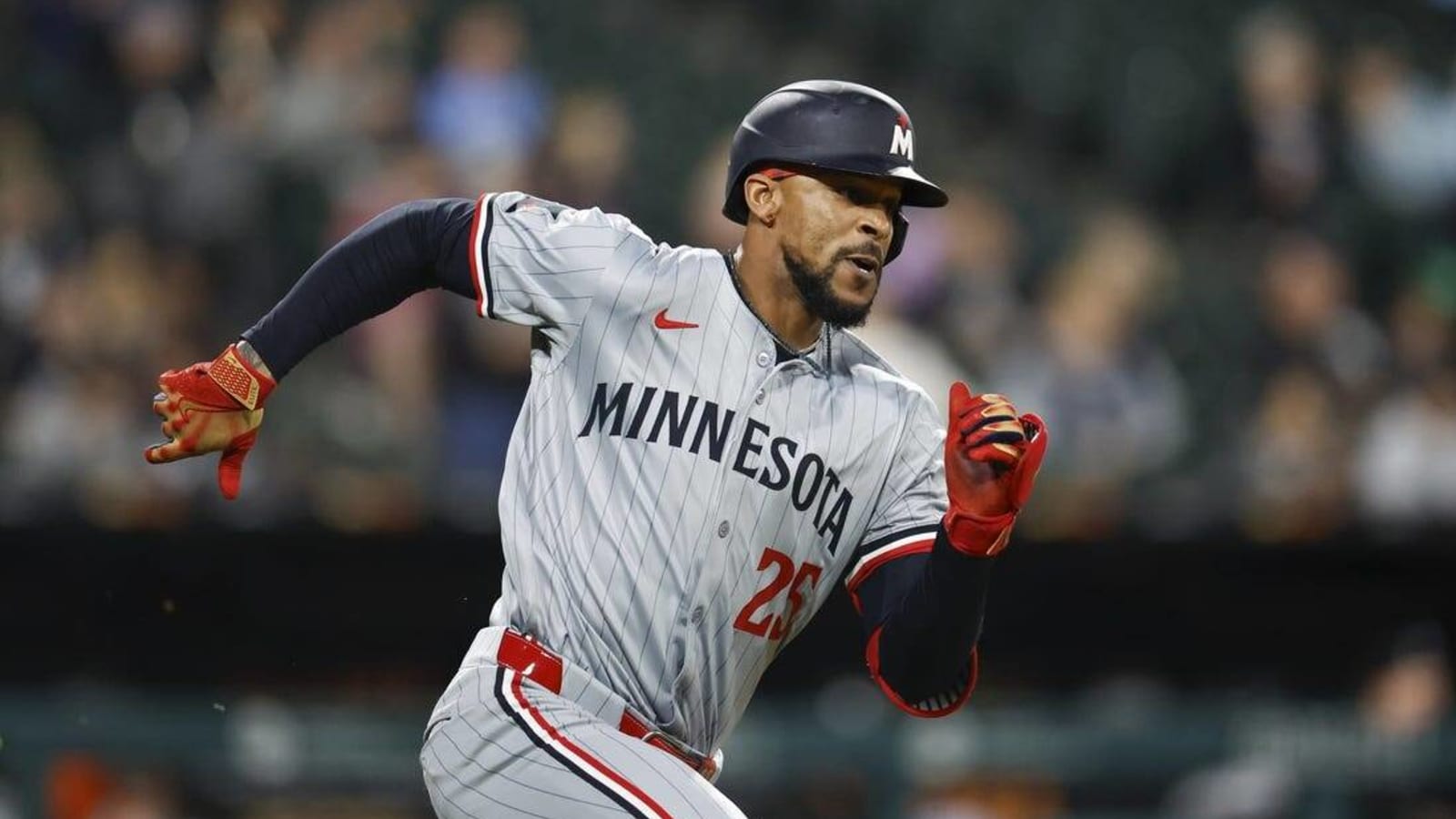 Twins place OF Byron Buxton, RHP Brock Stewart on IL