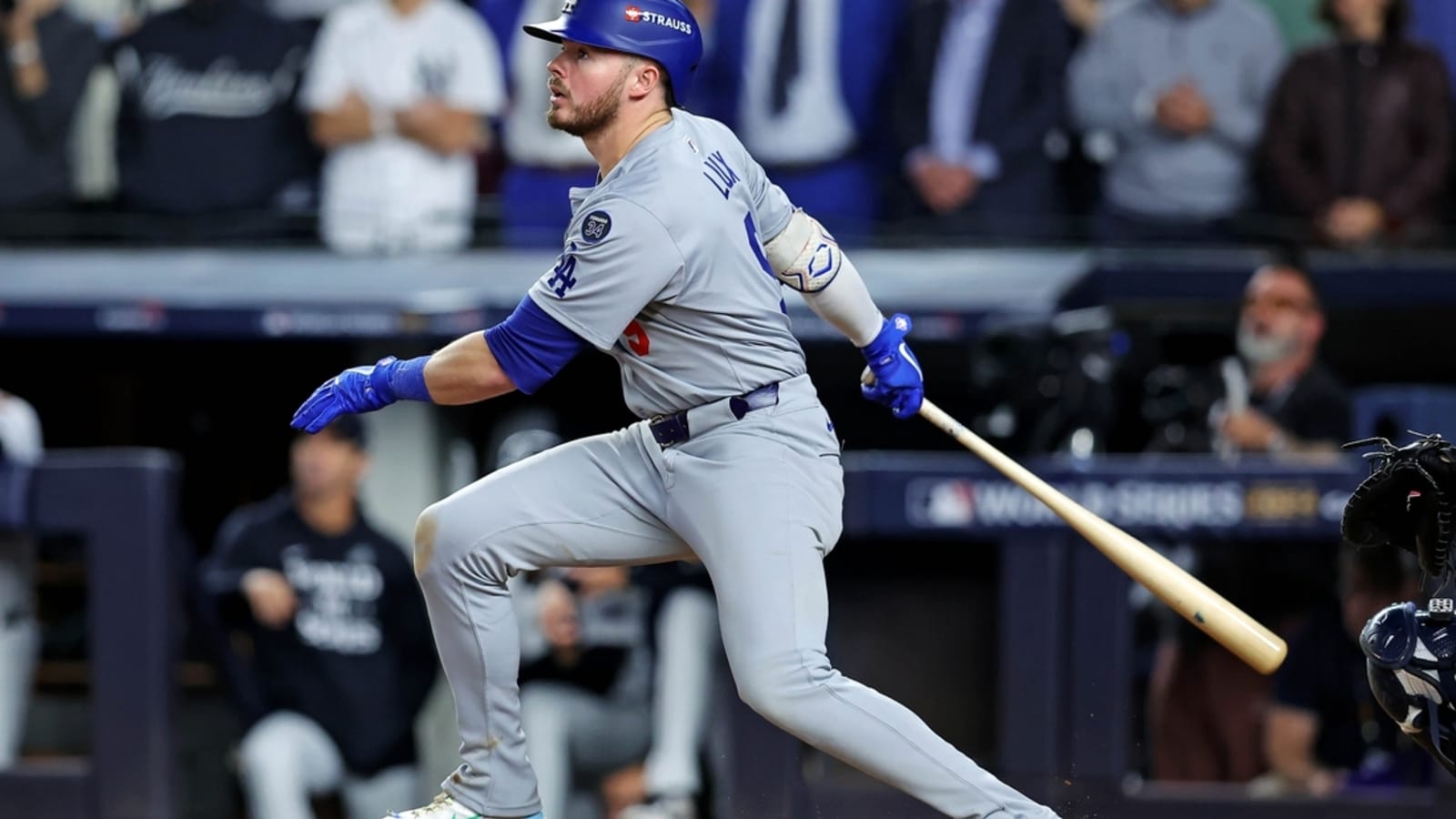 Report: Dodgers trade 2B Gavin Lux to Reds