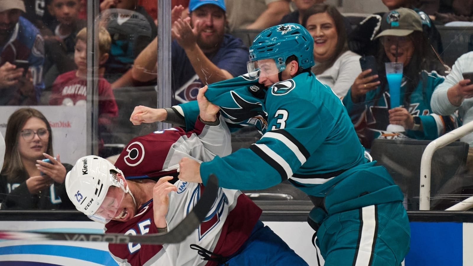 Ross Colton nets 2 goals as Avalanche top Sharks