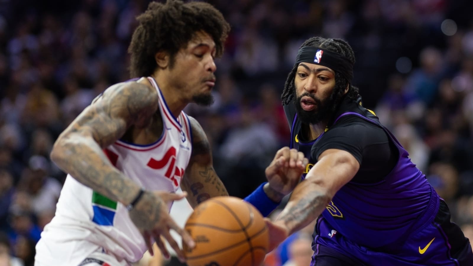 Lakers lose C Anthony Davis (abdominal) vs. 76ers