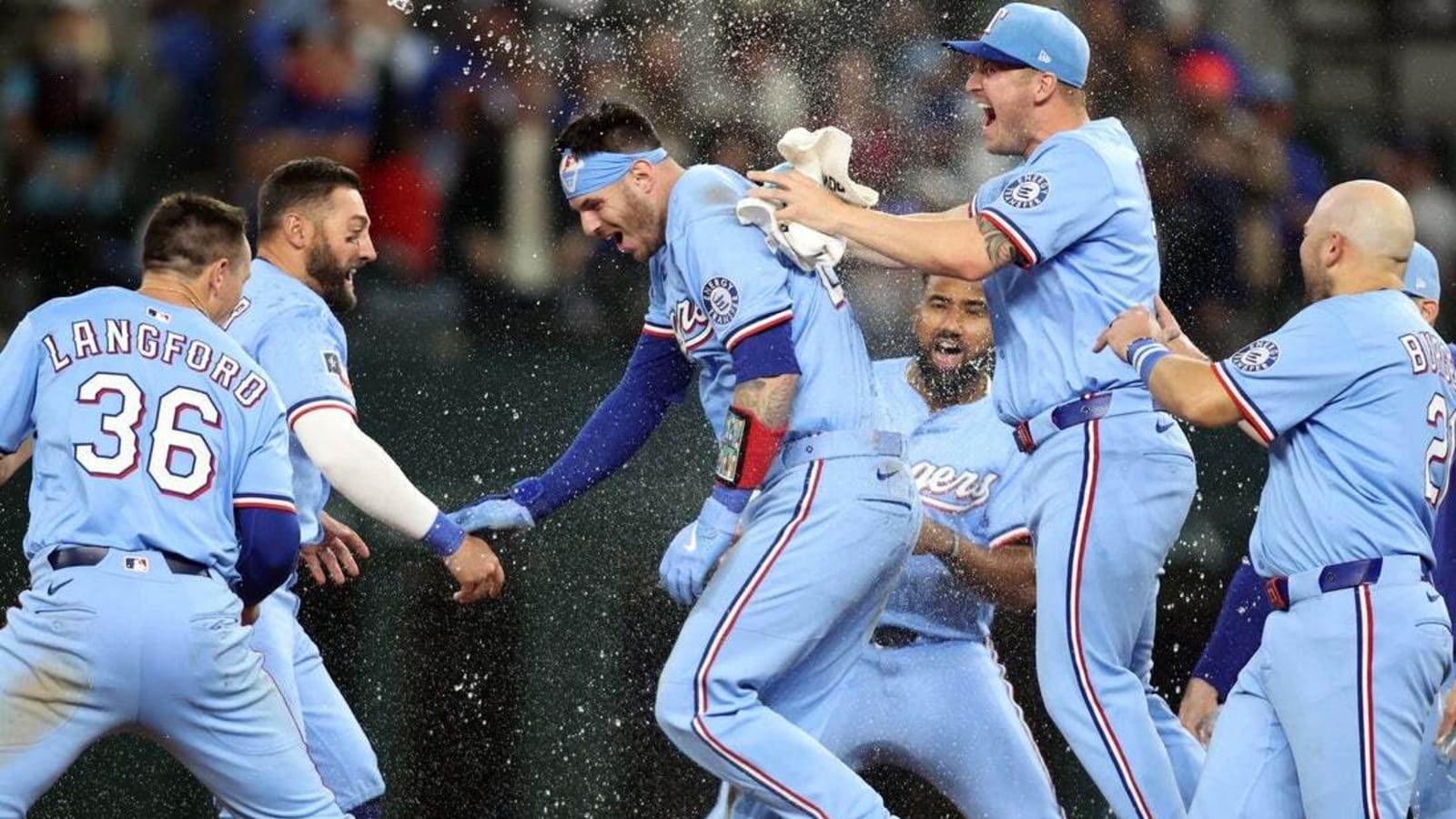 Rangers walk off Rays to complete three-game sweep