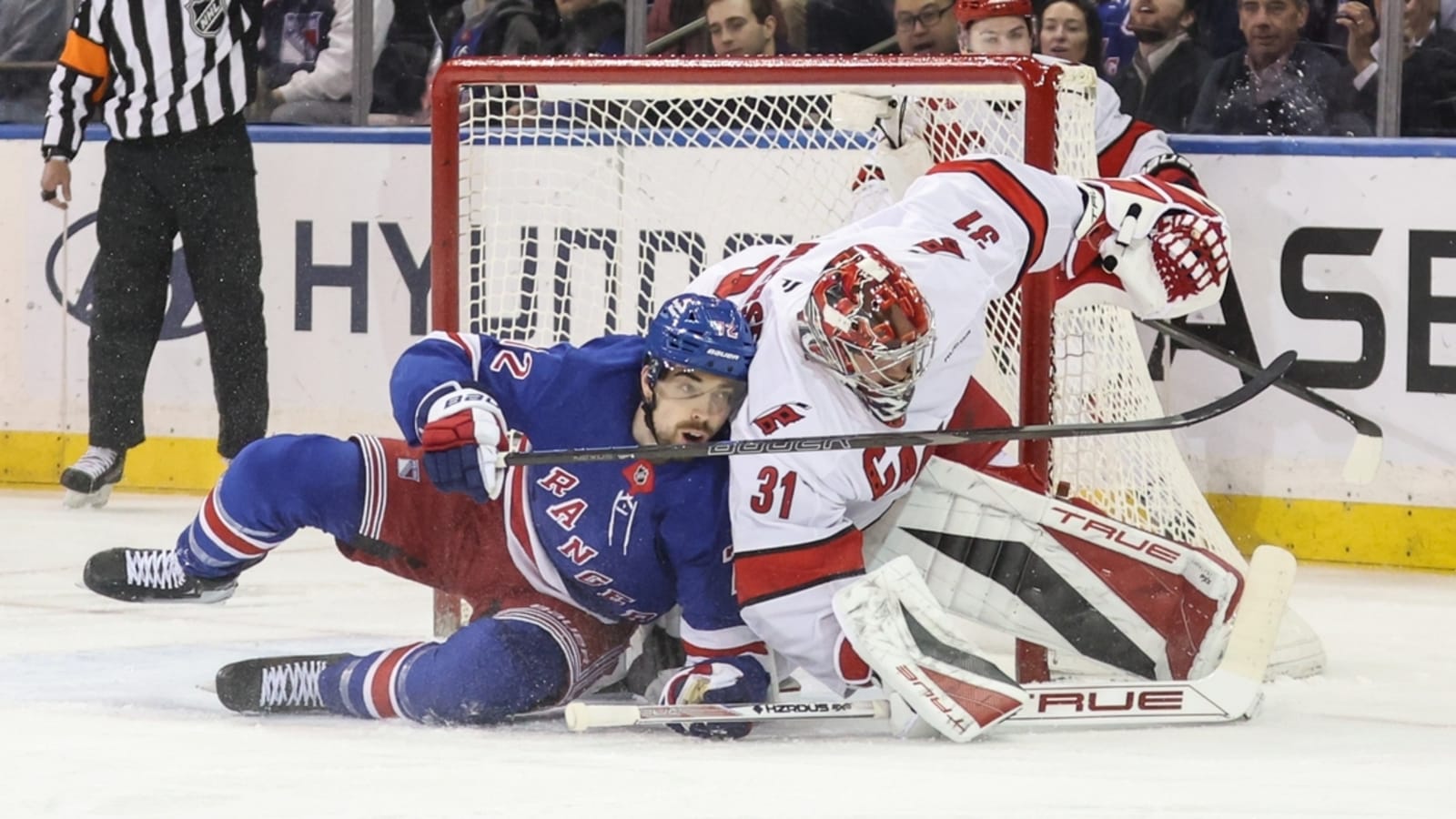 Frederik Andersen (22 saves) helps Hurricanes blank Rangers