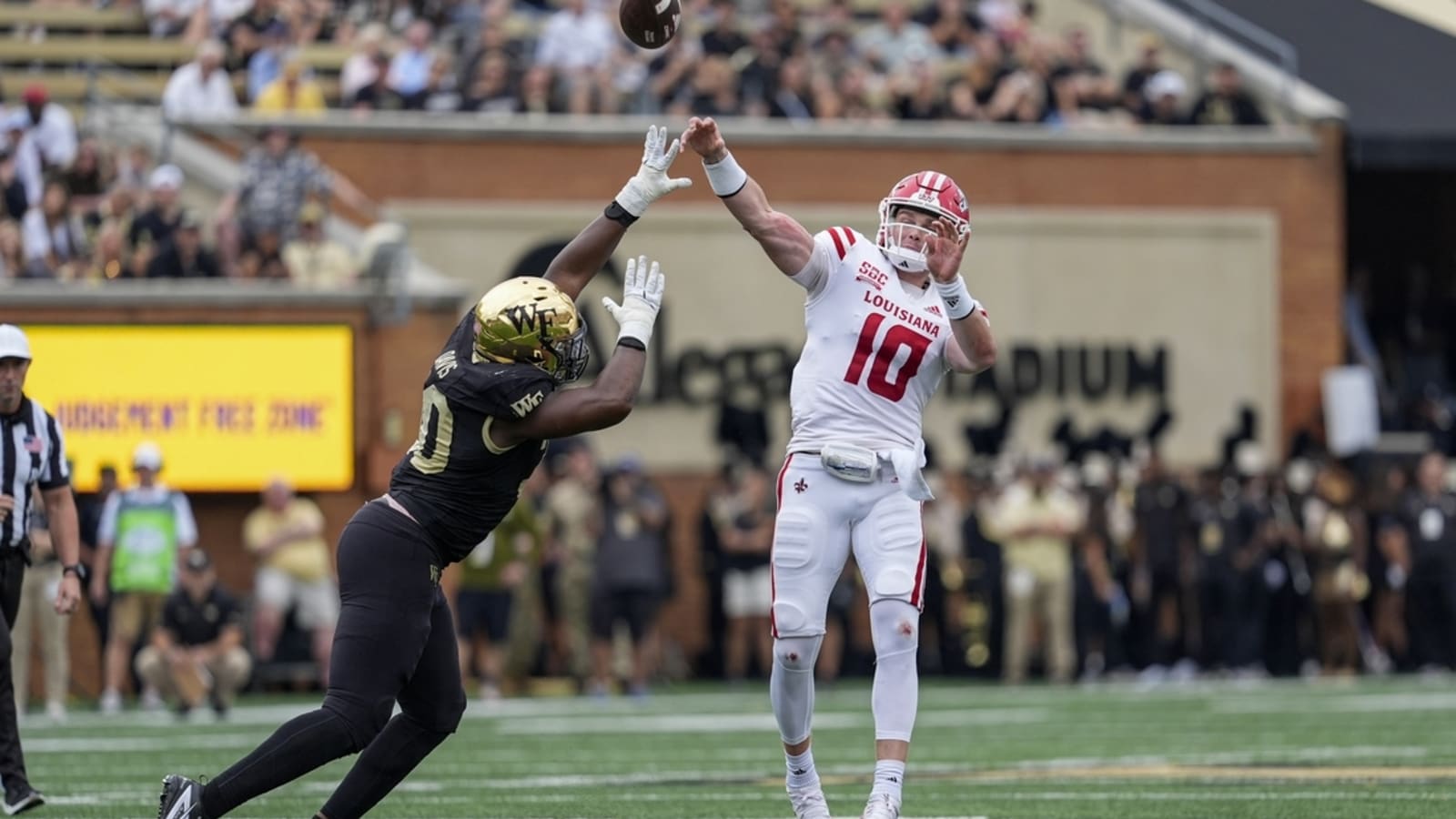 Louisiana edges Wake Forest on Kenneth Almendares&#39; FG