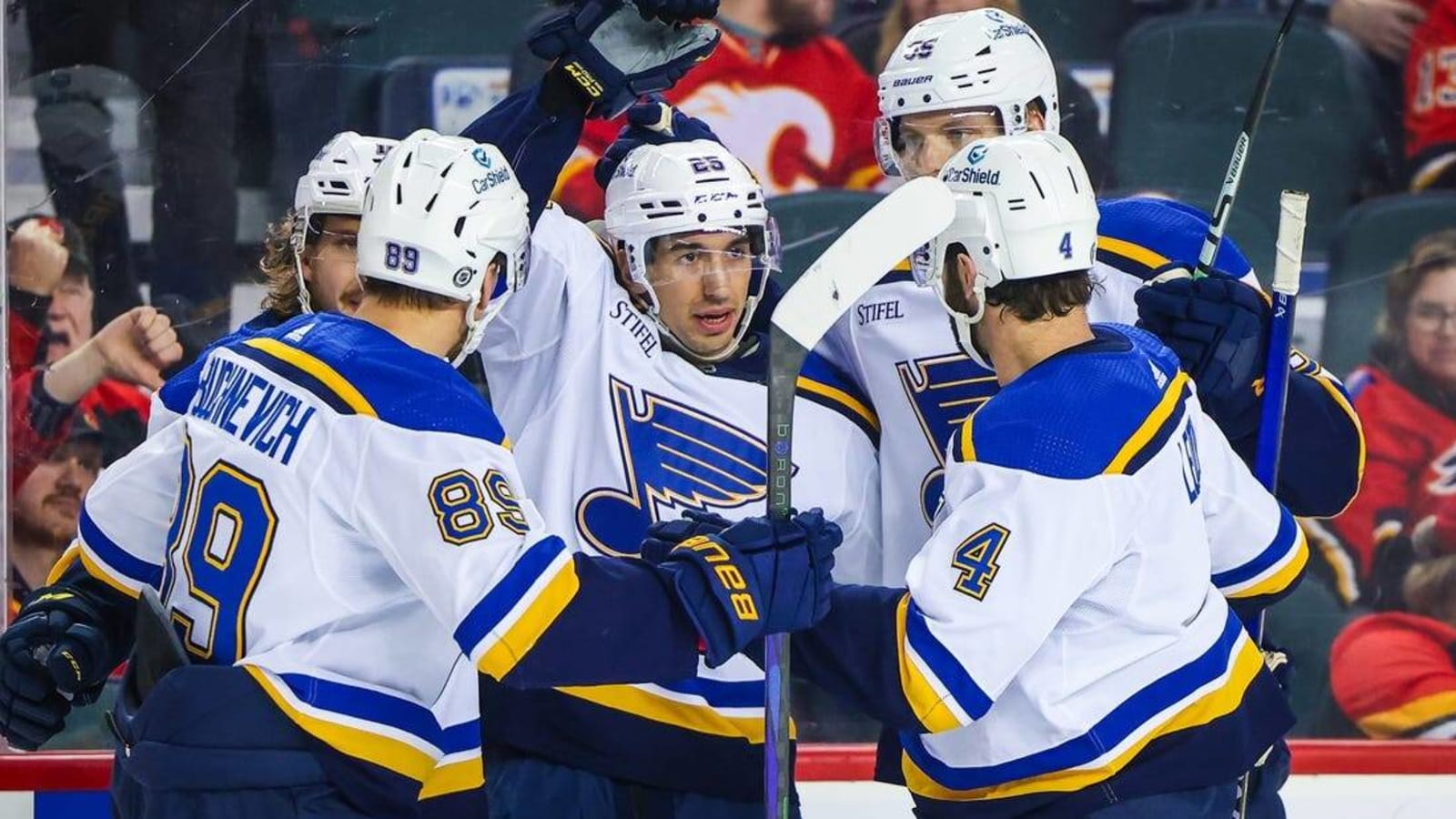 Riding 5-game win streak, Blues battle undermanned Jackets