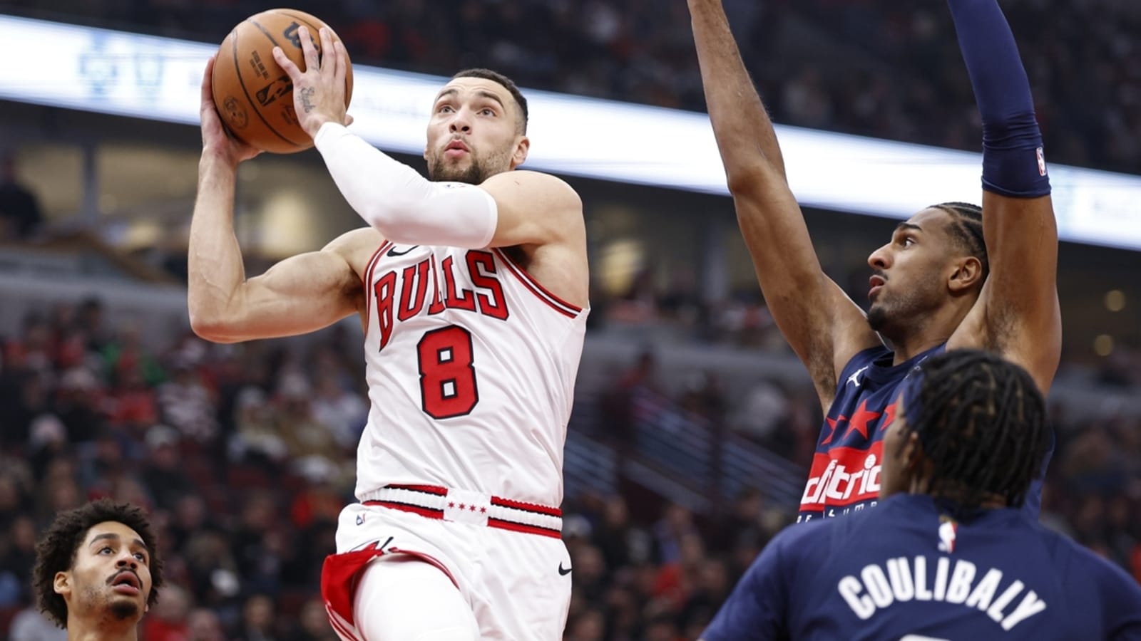 Zach LaVine goes off again as Bulls blast Wizards