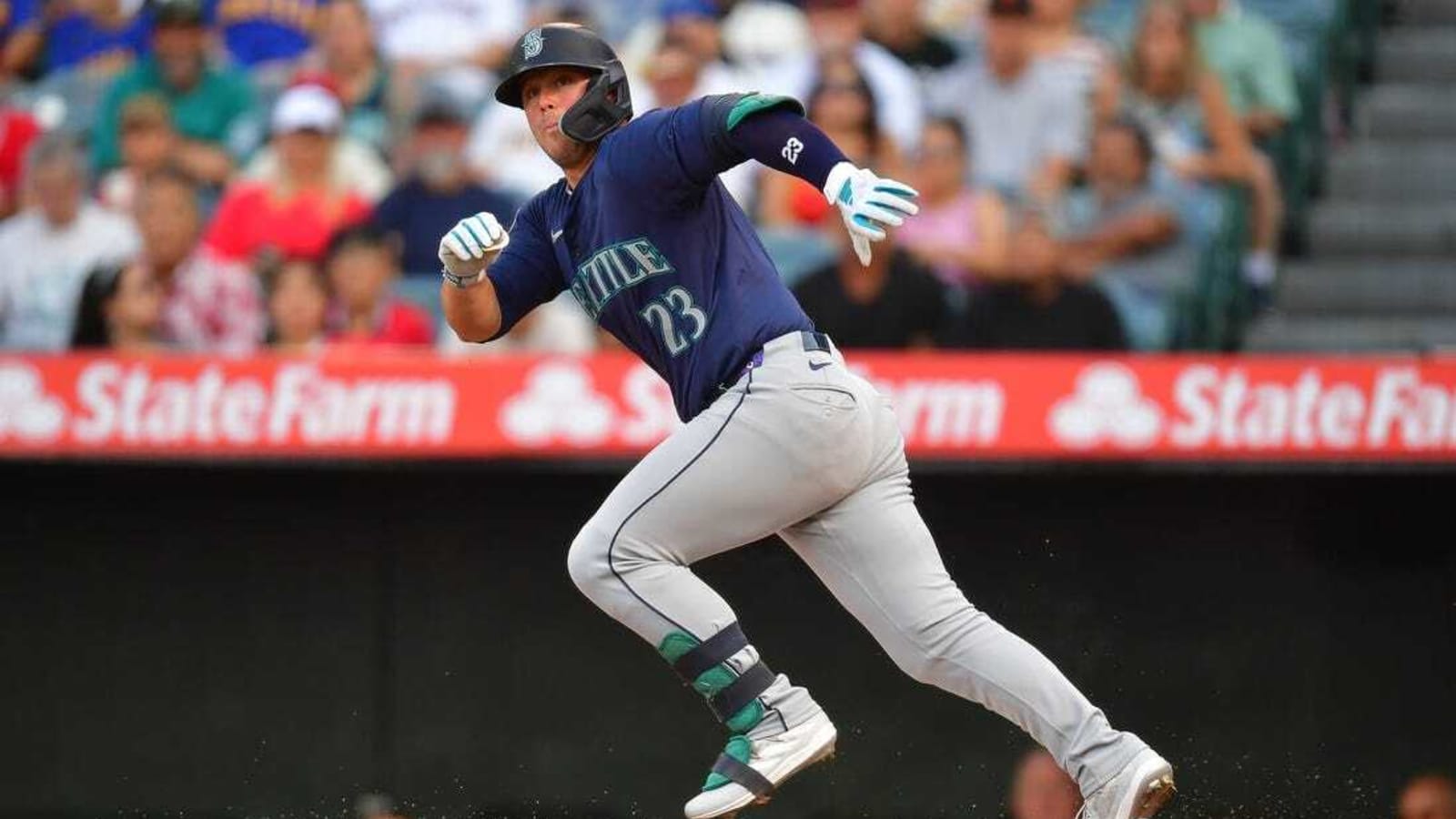 Reports: Mariners place 1B Ty France on waivers