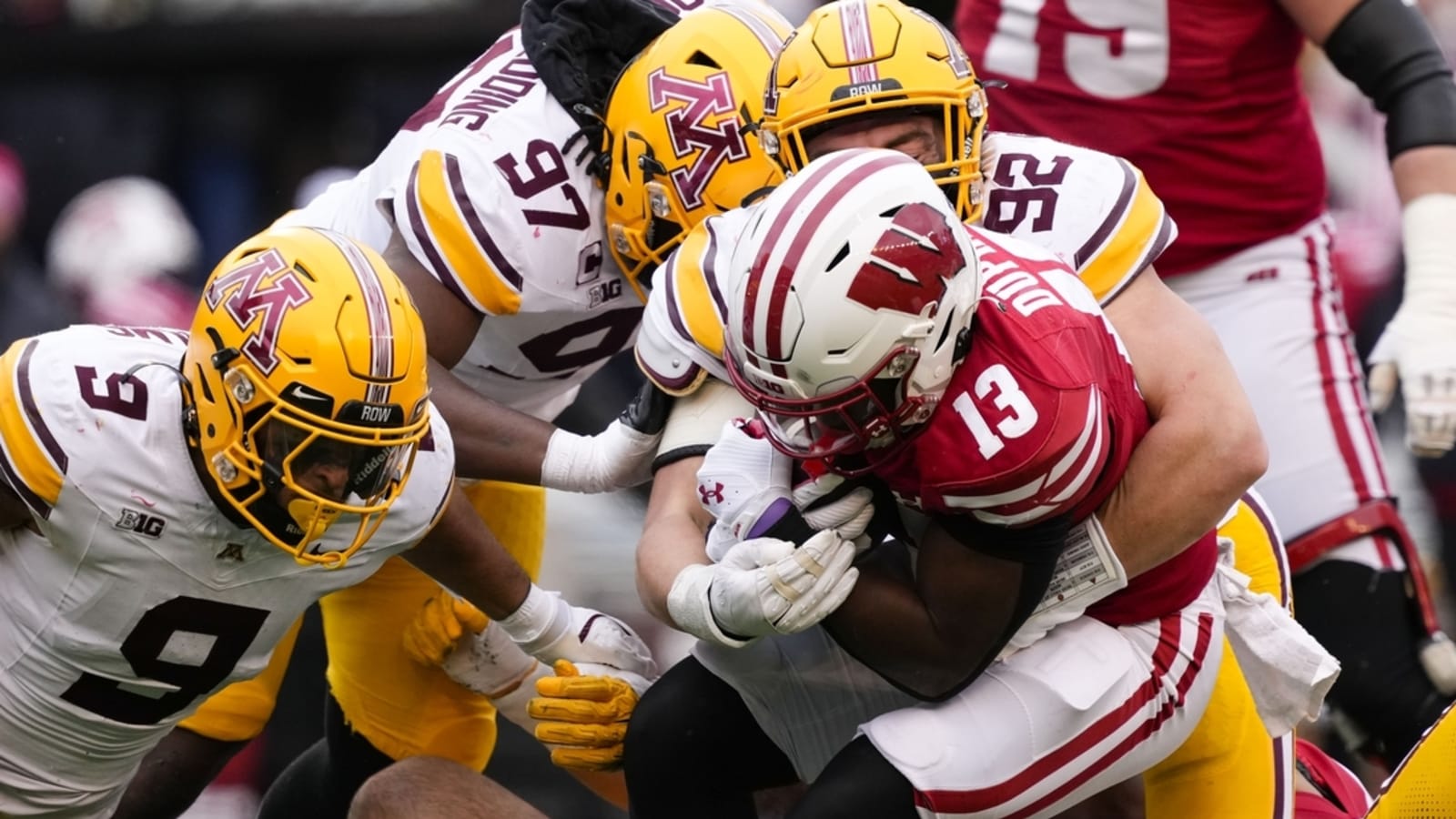 Minnesota defense dominates as Wisconsin dealt rare losing season