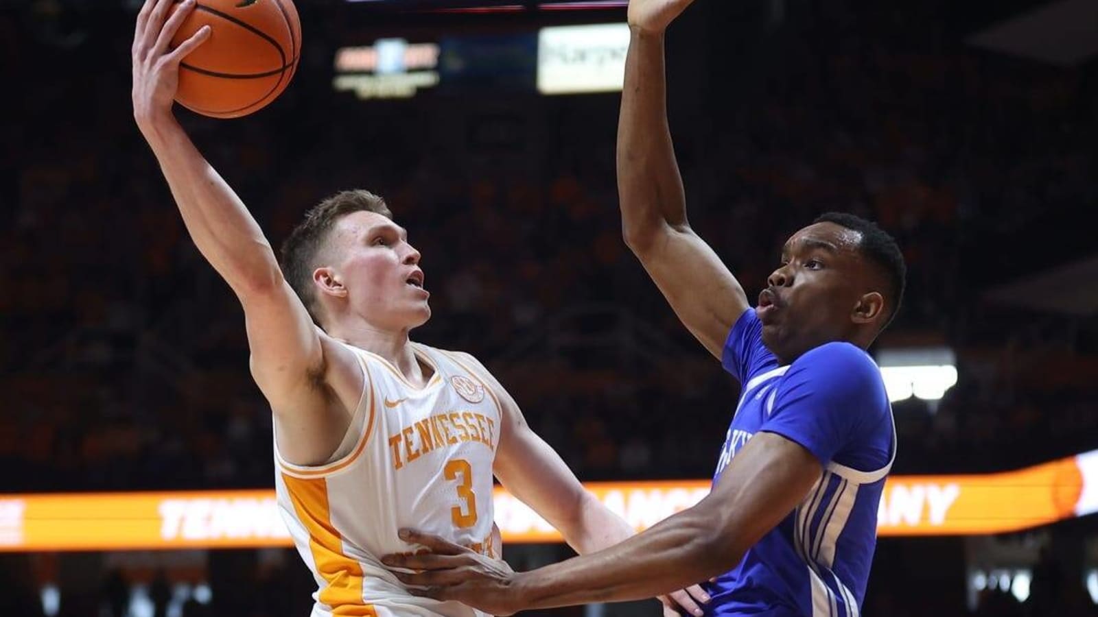 No. 15 Kentucky avenges home loss to No. 4 Tennessee