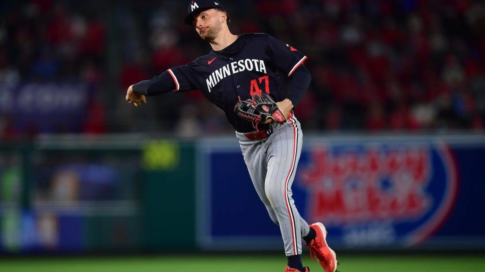 Twins pull away from Angels as win streak hits 7