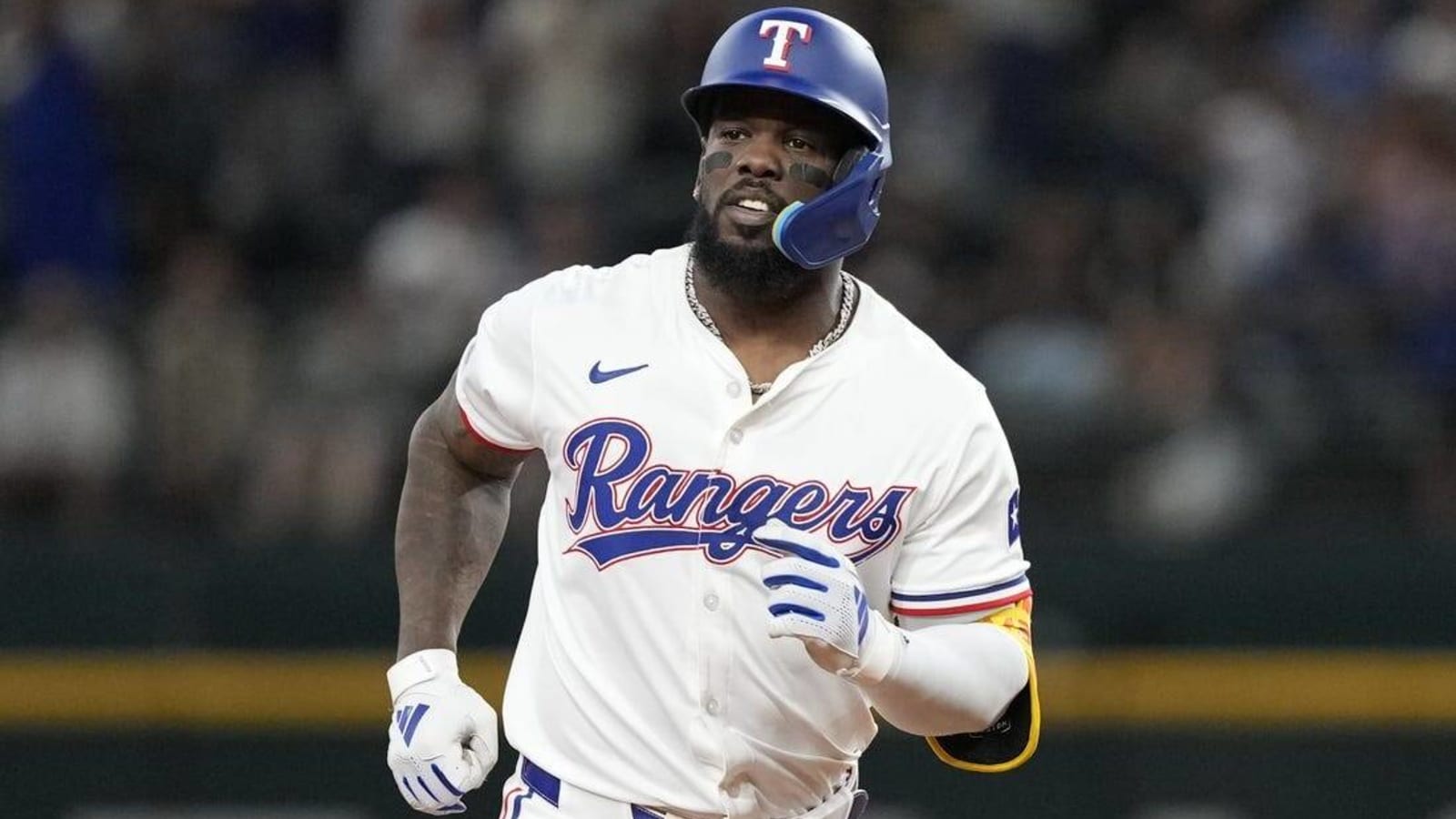 Rangers hit back-to-back homers in win over Mariners