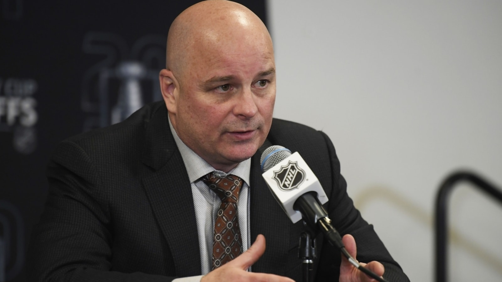 Blues hire Jim Montgomery as coach, fire Drew Bannister