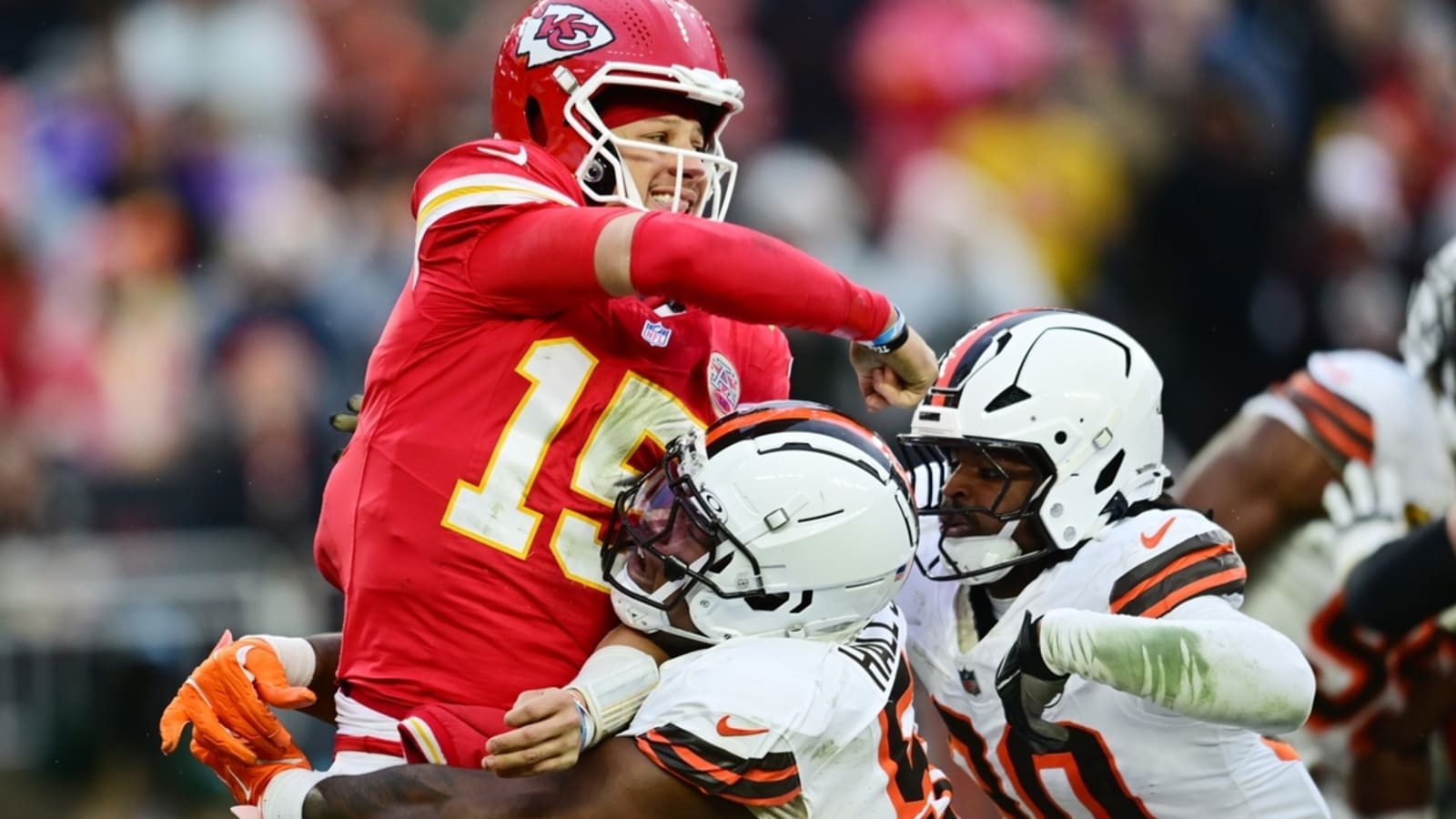 Patrick Mahomes (ankle) leaves Chiefs&#39; latest win in fourth quarter