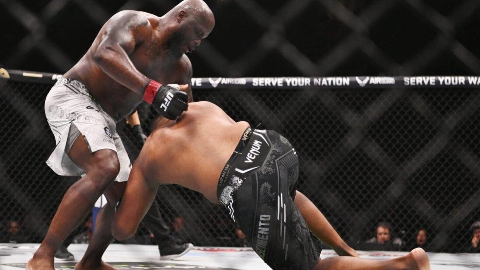 Derrick Lewis whoops it up after stopping Rodrigo Nascimento